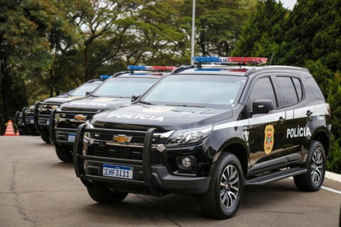 Suspeito de tráfico de drogas é preso após perseguição e resistência no bairro Planalto